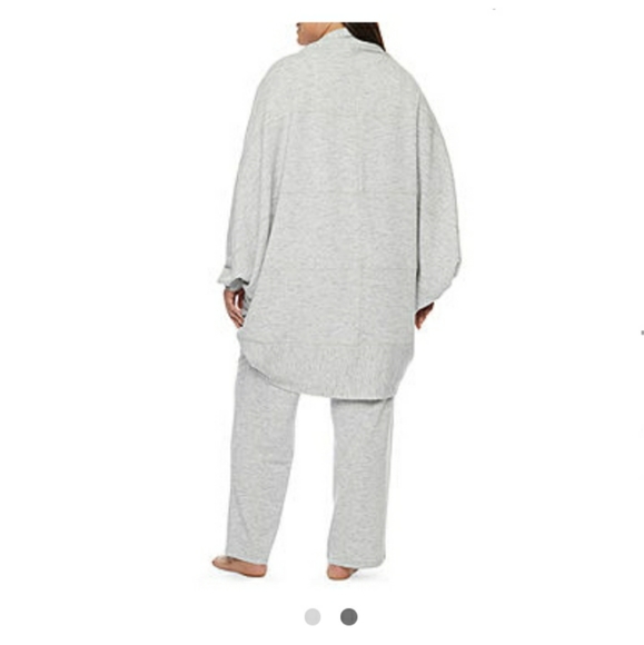 Ambrielle Kimono Robe - Picture 2 of 2